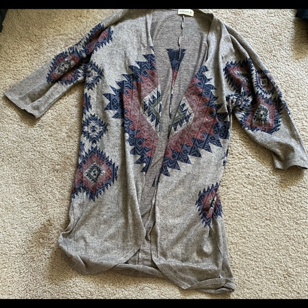 Quarter sleeve cardigan